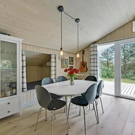 Дом отдыха 2 Bedroom Pet Friendly In Хеммет