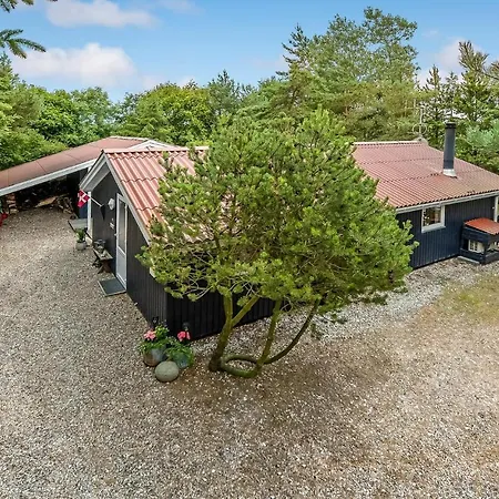 2 Bedroom Pet Friendly In *