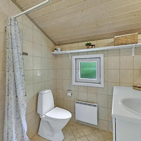 2 Bedroom Pet Friendly In Hemmet
