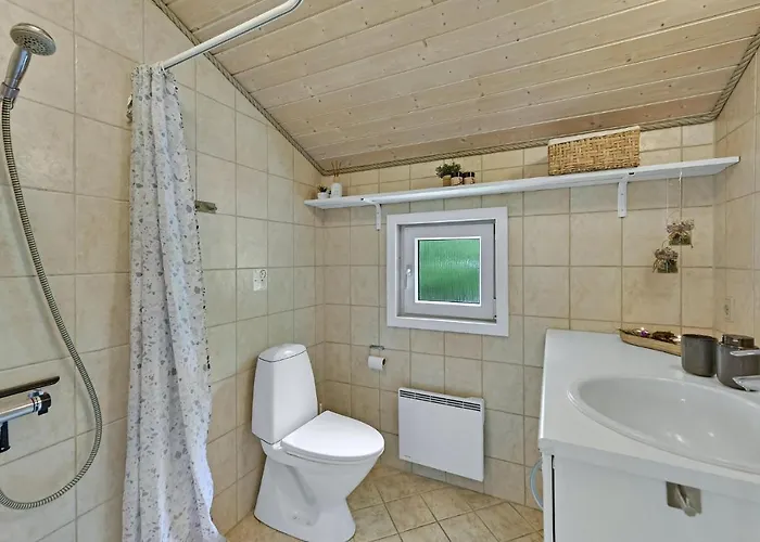 2 Bedroom Pet Friendly In Hemmet